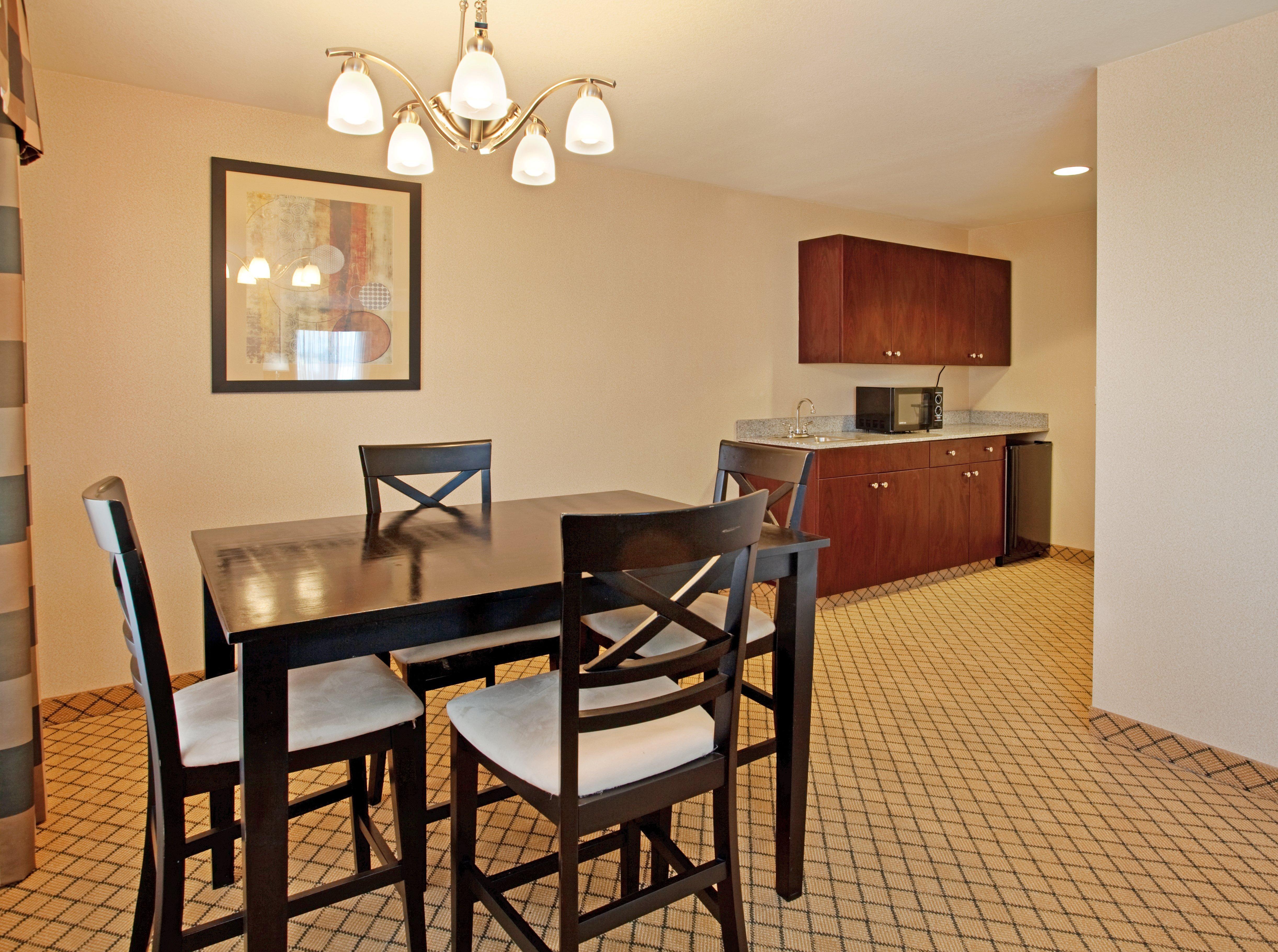 Holiday Inn Express Hotel & Suites Wichita Airport By Ihg Luaran gambar