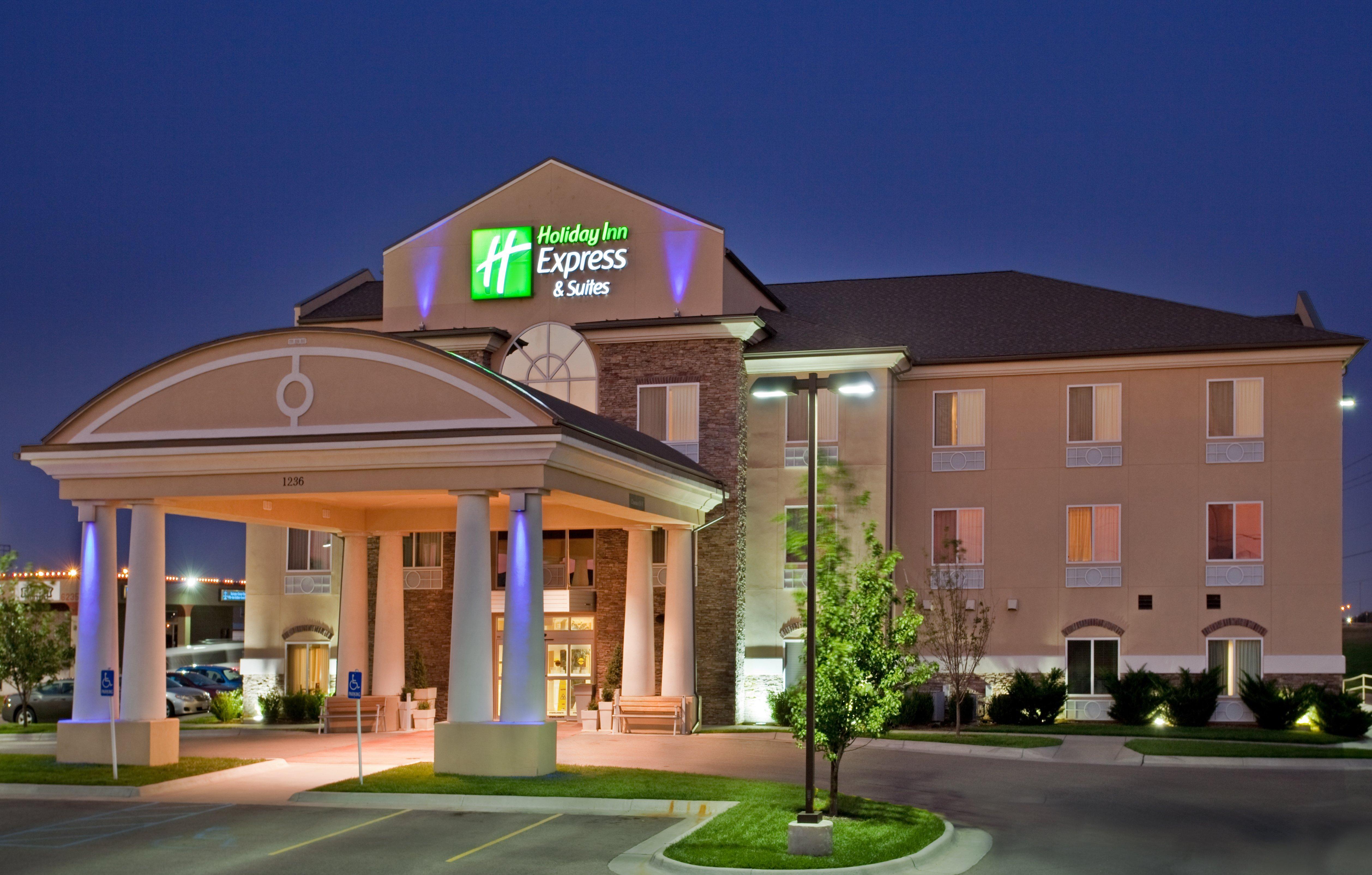 Holiday Inn Express Hotel & Suites Wichita Airport By Ihg Luaran gambar