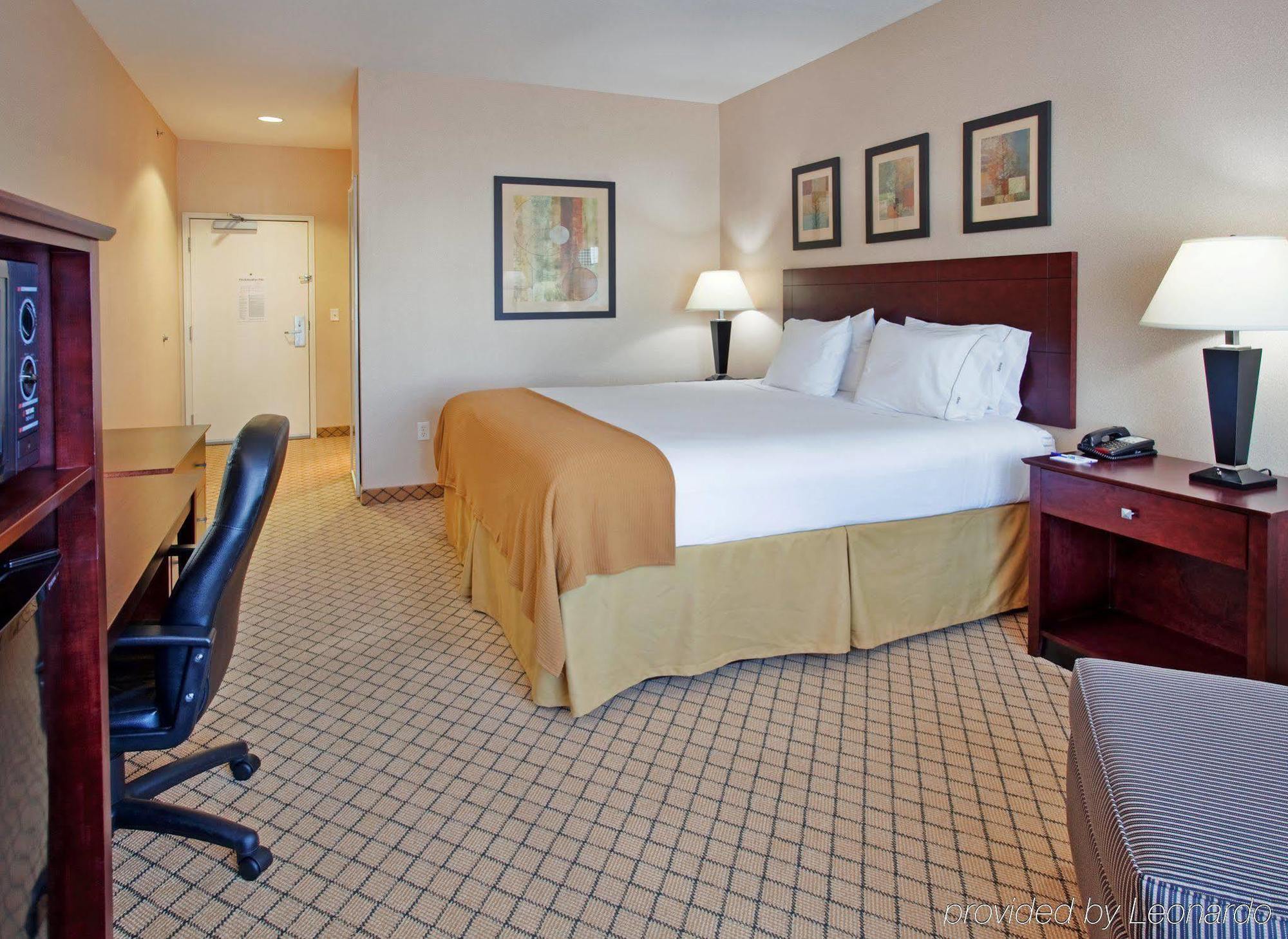 Holiday Inn Express Hotel & Suites Wichita Airport By Ihg Luaran gambar